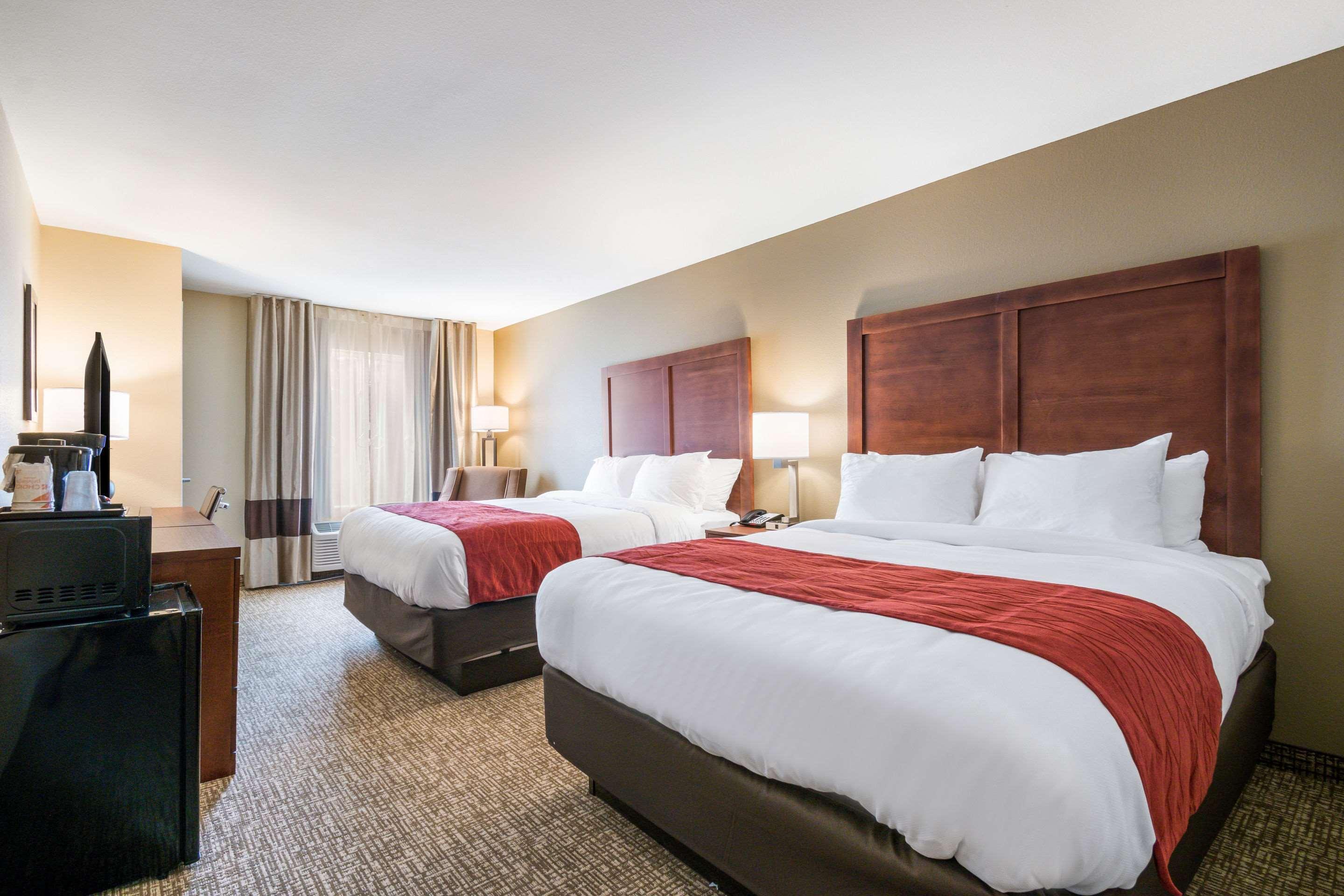 Comfort & - Hershey West 2*