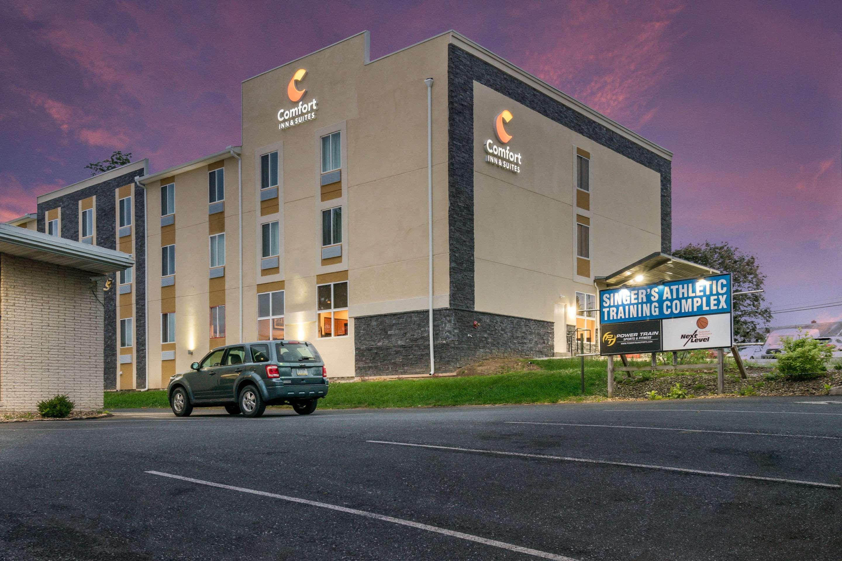 Hotel Comfort & - Hershey West